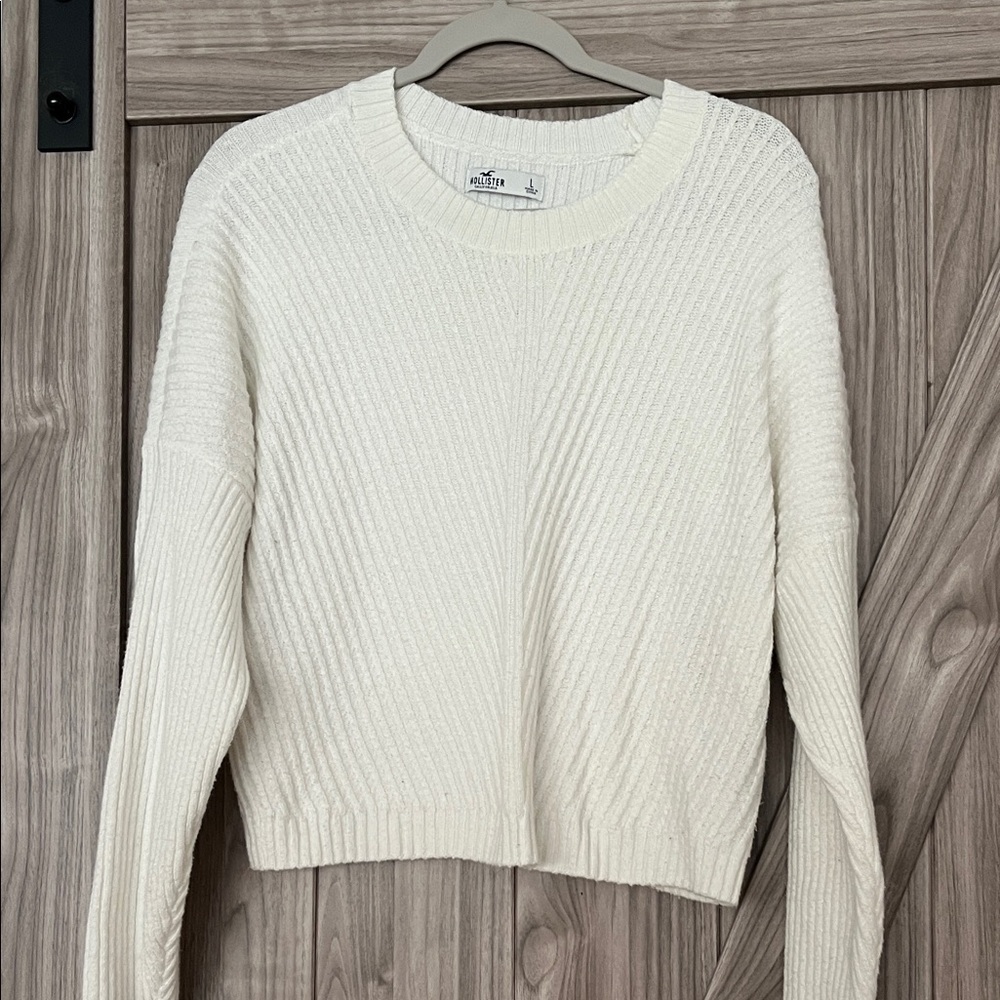 Hollister Cream Ribbed Sweater